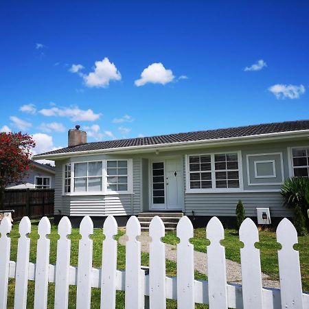 Cheerful 4 Bedroom Holiday Home 로토루아 외부 사진
