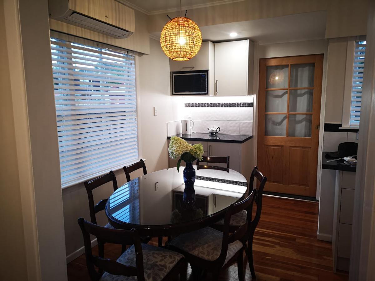 Cheerful 4 Bedroom Holiday Home 로토루아 외부 사진