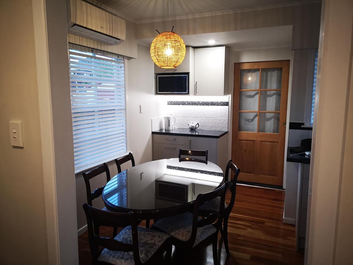Cheerful 4 Bedroom Holiday Home 로토루아 외부 사진